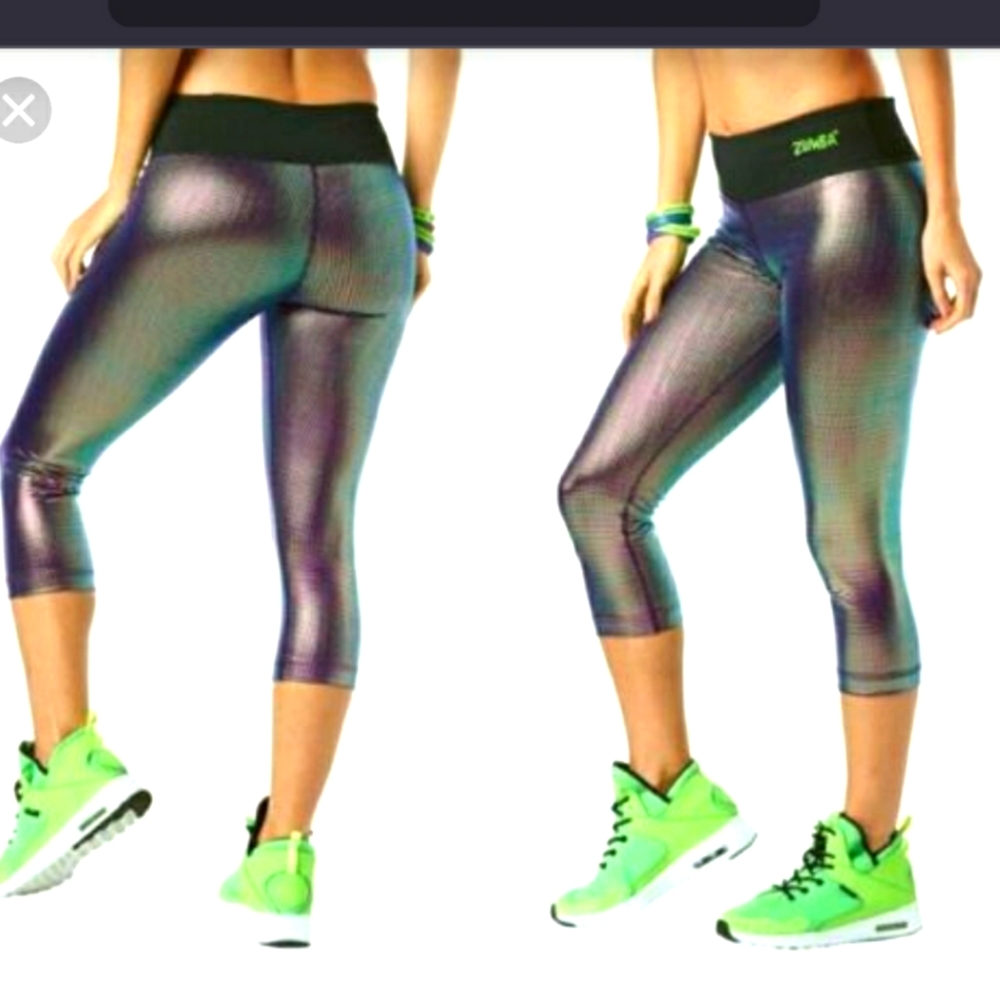 Zumba Light Up Dance Floor Capri Leggings Medium Metallic Purple Green Holograph